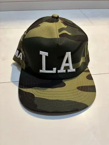 oMA LA 카모플라쥬 캡 스냅백