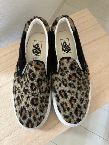 새상품급*VANS*보아 레오파드 슬립온*26.5cm