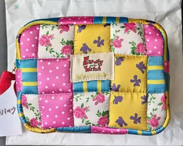 새상품 지브리파크 한정판 아야와 마녀 퀼트 파우치 마녀의 계곡