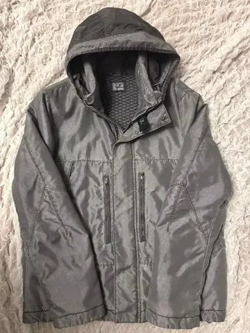 CP컴퍼니 실버 그레이 가먼트 다이 자켓