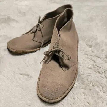 클락스 데저트 부츠 베이지 스웨이드