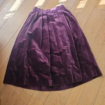 grape roma 버건디 플레어 스커트