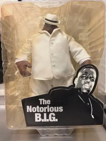 THE NOTORIOUS B.I.G. 피규어 MEZCO
