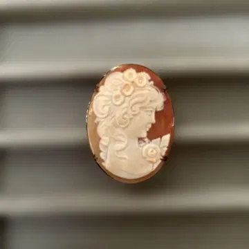 쉘 카메오 브로치