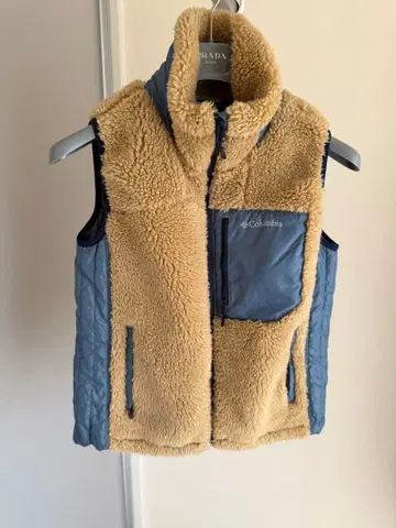 컬럼비아 아처리지 베스트 L 여성용 새상품급