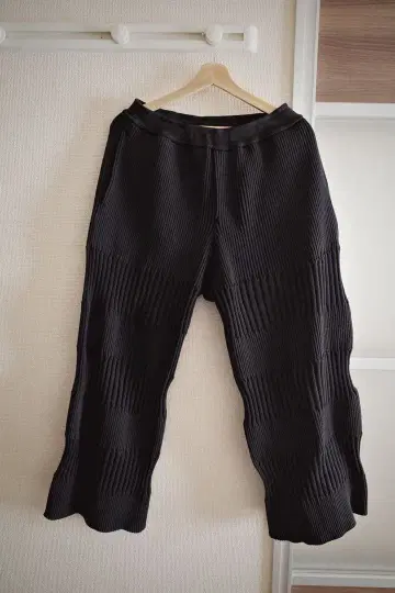 CFCL FLUTED PANTS 사이즈 3 Black