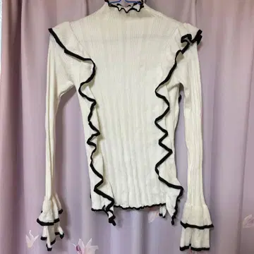 titty&Co.PETIT 프릴 니트