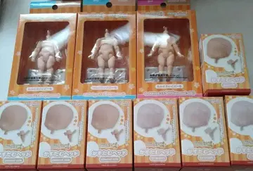 넨도로이드돌 커스텀 헤드 미개봉 almond cream 단종품 있음