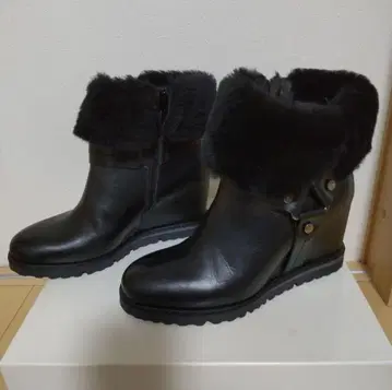 숏부츠 인힐 아티산 ARTISAN 여성용