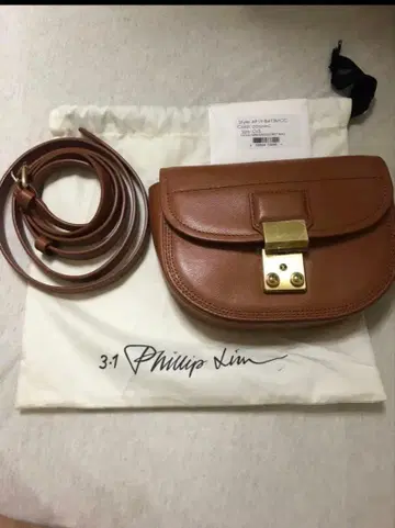 약간 할인된 미사용 새상품 3.1 Phillip Lim 가죽 숄더백 말