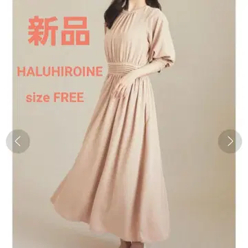 새상품 HALUHIROINE 턱 디자인 원피스 베이지