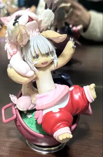 메이드 인 어비스 맹세의 여행 나나치 피규어