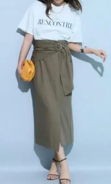 JUSGULITTY 사이드 디자인 타이트 스커트 카키 S 사이즈