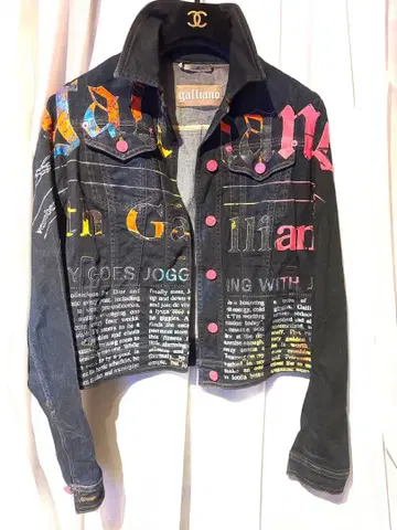 존 갈리아노 아이콘 가득 디자인 G 재킷 셀럽 추천