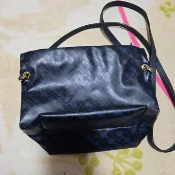 새상품급 GHERARDINI 숄더백 네이비