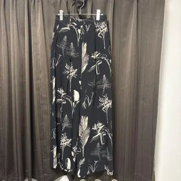 AKIRANAKA 베렌 팬츠 새상품 블랙