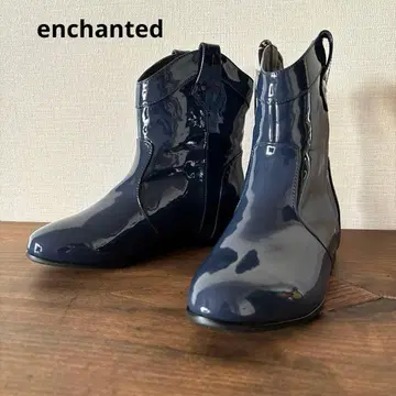 enchanted 엔챈티드 새상품 인힐 레인 숏 부츠