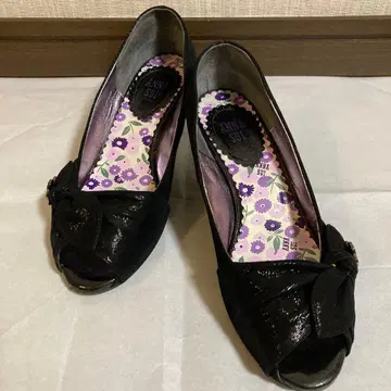 ANNA SUI 오픈토 펌프스 22cm