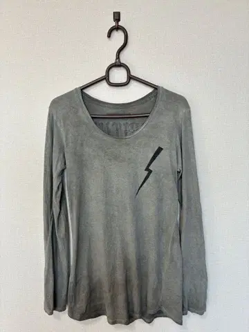 KMRii 디자인 티셔츠