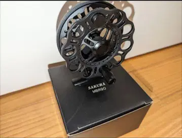 매트 블랙 리볼버 사쿠라 헤치 낚시릴 [ 새상품 ]