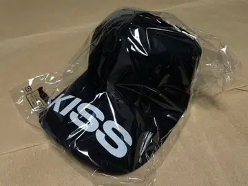 새상품 KISS THE CLUB 'KISS' CAP 캡 모자 블랙