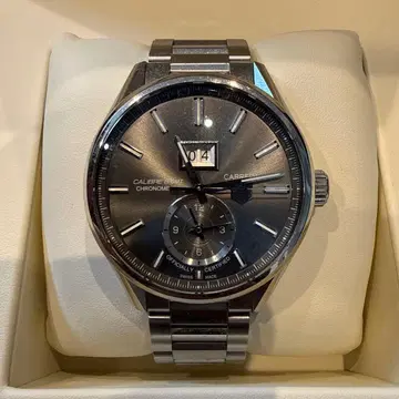 태그 호이어 칼리버 8 자동 와인딩 시계 그레이