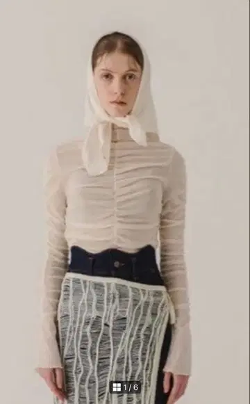 Eaphi gather high neck sheer tops ivory