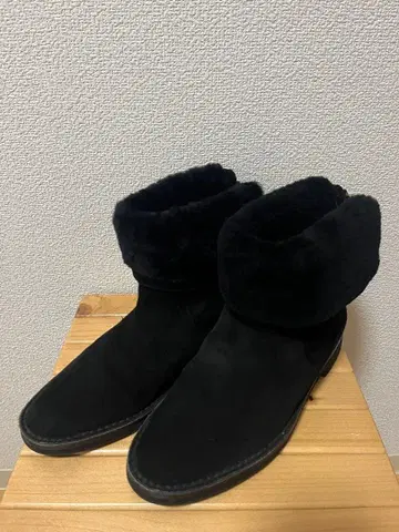 지미추 24cm 371/2 플랫 숏부츠