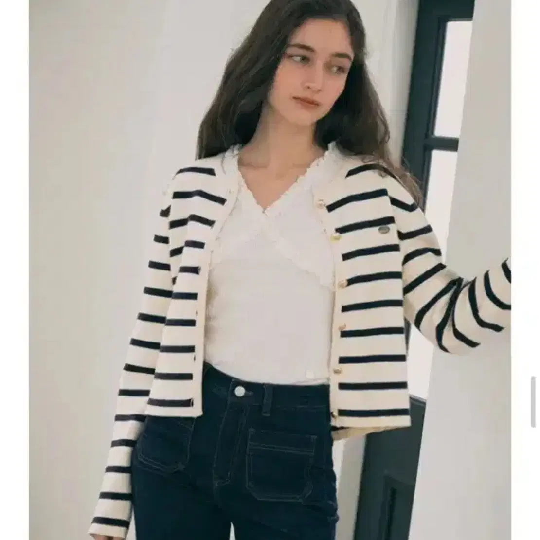 Rolarola Stripe Off-Shoulder Cardigan on Bunjang Global Site.