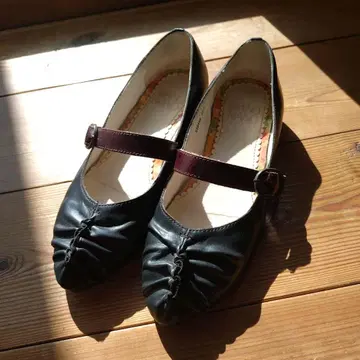 히미코 브랜드 WANONANO 22.5cm