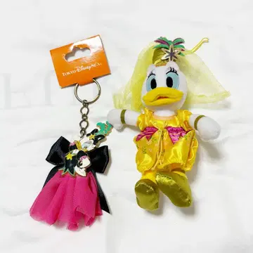 테이블 이즈 웨이팅 빌런즈 월드 봉제 인형 키링