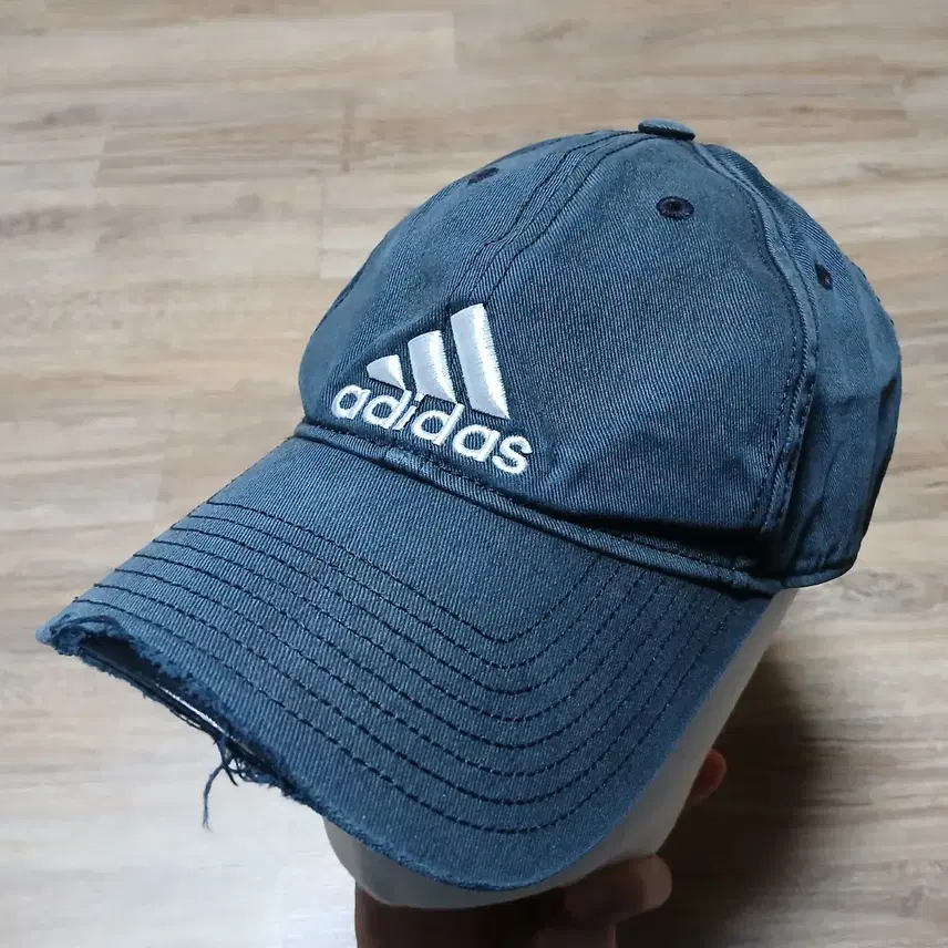 adidas アディダス ビンテージボールキャップ帽子
