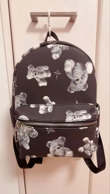 TRAVAS TOKYO 곰 올 패턴 PU 가죽 백팩