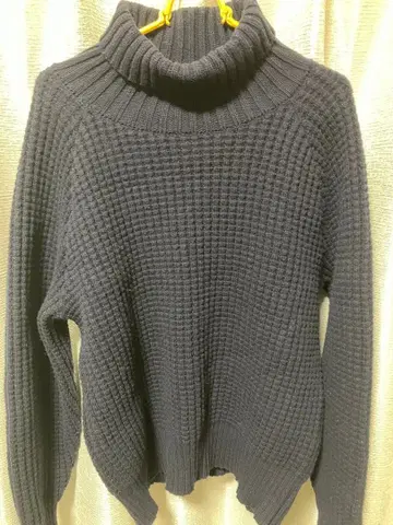 Dress hippy 터틀넥 니트 네이비