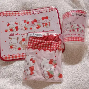 [ 새상품 익명 배송 ] 릴르아라모드 x 산리오 복권 담요 룸 박스