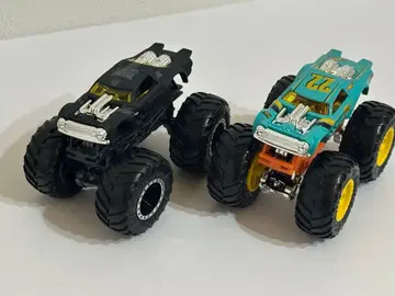 Hot Wheels 몬스터 트럭 나이트 시프터 2개 세트