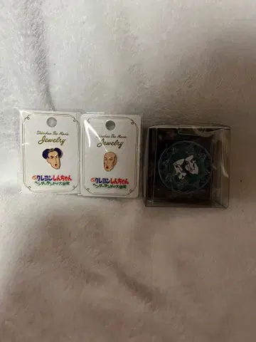 헨더랜드 대모험 짱구는 못말려 귀걸이 쥬얼리 케이스 마카오 조마