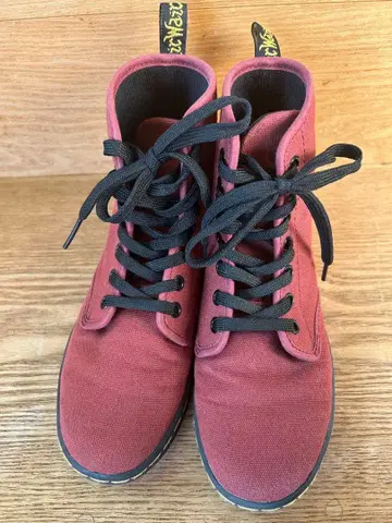 닥터마틴 버건디 하이컷 스니커즈