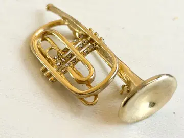 빈티지 브로치 트럼펫 악기 음악