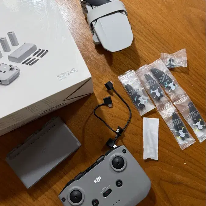 DJI 미니 2(Mini 2) 플라이 모어 콤보