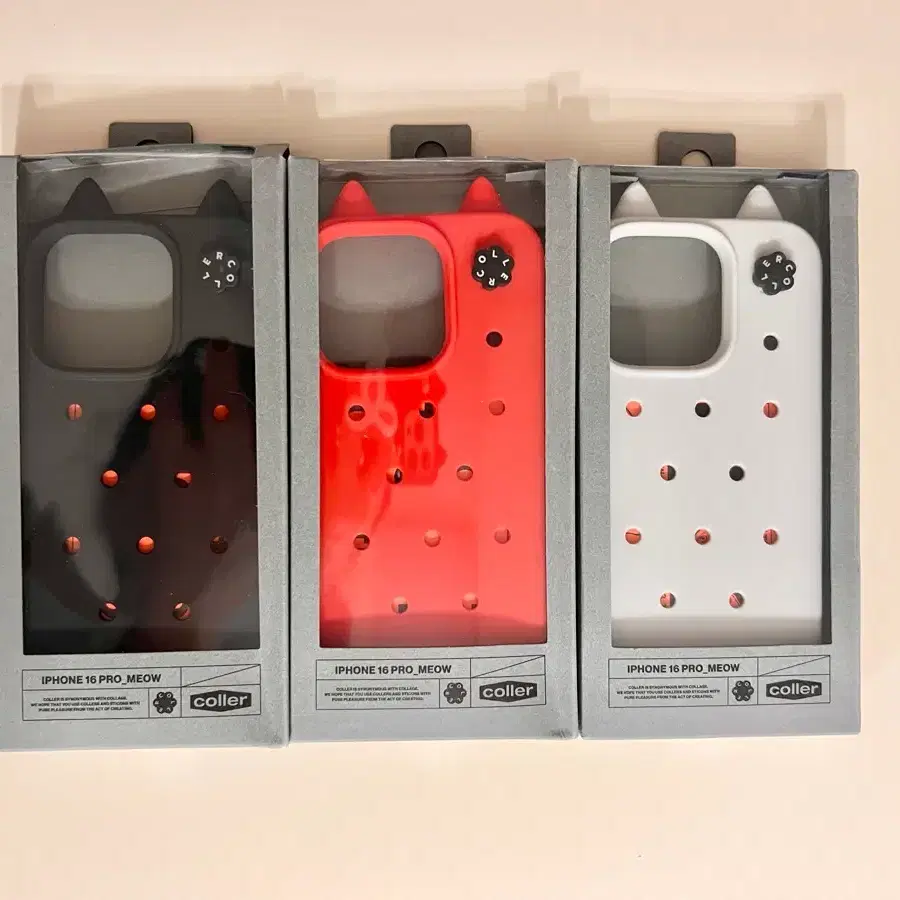 SKYLRK Shibuya pop up limited iPhone 16 Pro case Black, Green