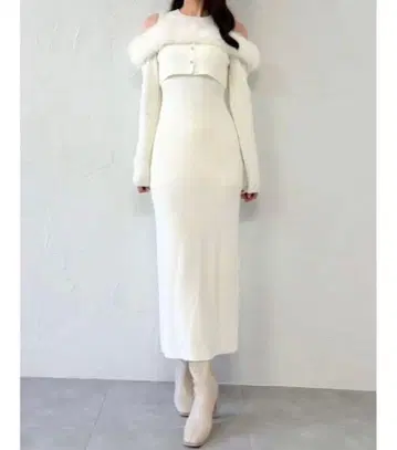 새상품 dazzlin 오프숄더 퍼 도킹 니트 원피스 화이트