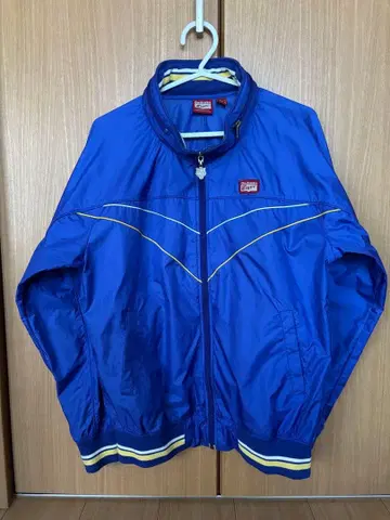 오니츠카타이거 바람막이