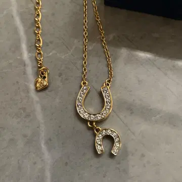 SWAROVSKI 말굽 큐빅