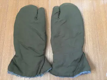 체코군 미튼 보아 라이너 올리브 그린