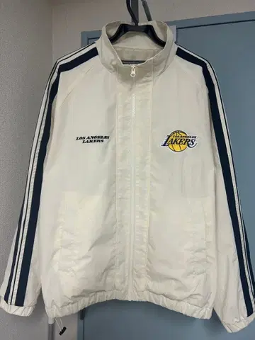 레이커스 나일론 자켓 블루종 화이트 L 사이즈 드로 코드 포함