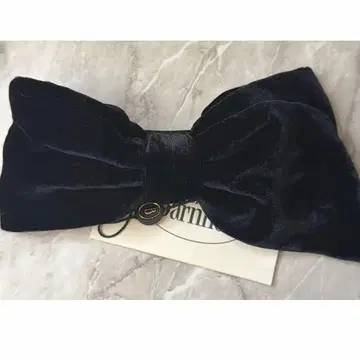 the barnnet Catherine Velvet Bow Clip