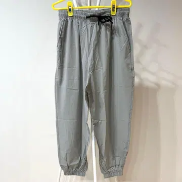 그레이 이지 팬츠 밑단 밴딩 사양 아이스 실크 팬츠 멋스러운 9부 기장