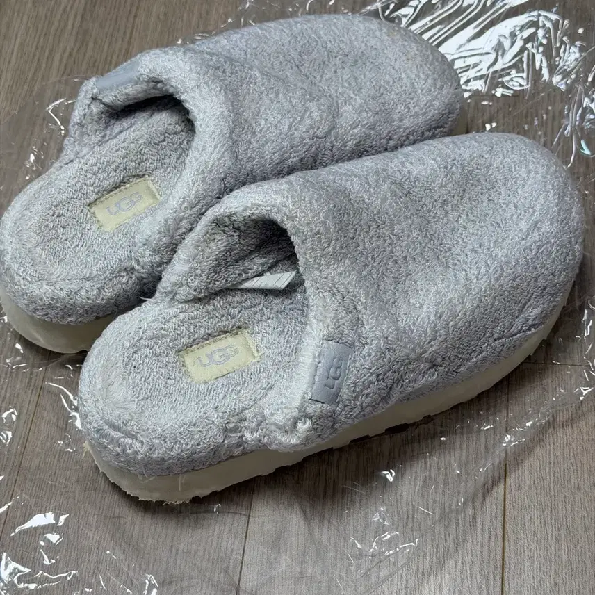 UGG UGG スリッパグレー