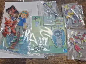 디지몬 아크릴 스탠드와 굿즈 세트